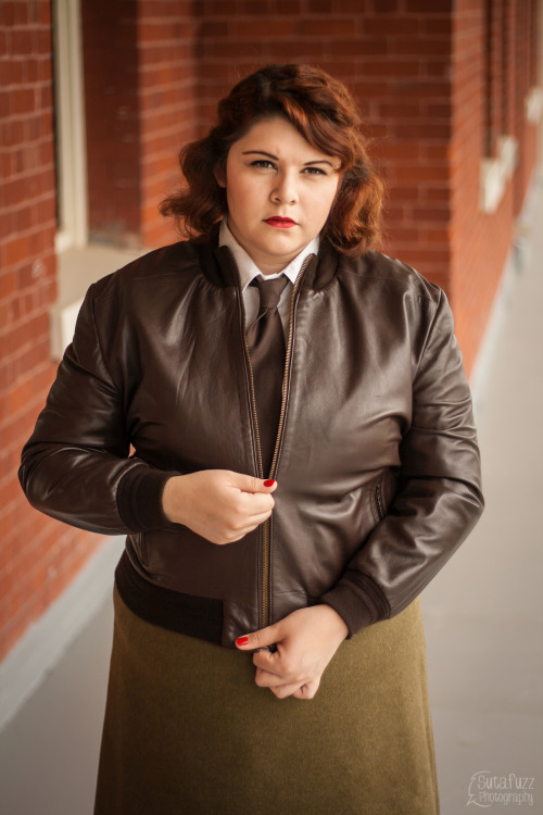 gordita-linda:  all-fandoms-united:  kate-wisehart:  yerthebadwolfmari:  sutafuzz:  Agent Peggy CarterCosplayer: Captain Morgan Cosplay / yerthebadwolfmariPhotography: Sutafuzz  AH! My Peggy Carter cosplay! The uniform is handmade uwu and the pins