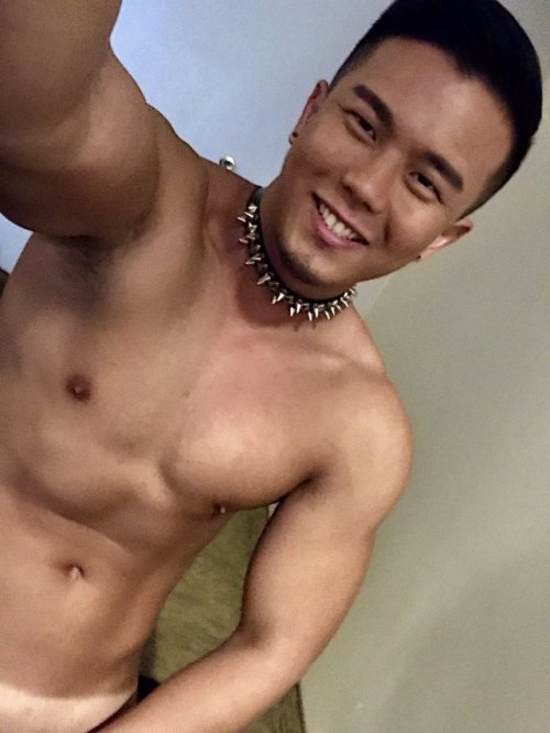 happyzard: mantop106906: Peter LEE旗下新栽培的看起來有點色色的亞裔GV攻受皆可小鮮肉… Alex Chu. 鍾國樑 ..01 近排好多friend鍾意佢，係幾正幾可愛