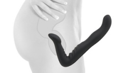 Fetish Fantasy Elite 8&quot; Strapless Strap-On When your fetish-play demands the best materials possible, only the Fetish Fantasy Elite® line will do! Made from 100% medical-grade Elite Silicone™, this ultra-premium collection is body-safe, hypo-allergen