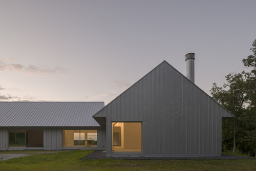 subtilitas:  MOS - House for an artist, Columbia County NY 2015. Photos © Michael Vahrenwald. さらに読む