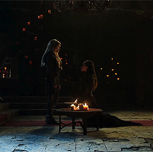 always-on-fire-for-sara:Clarke and Lexa