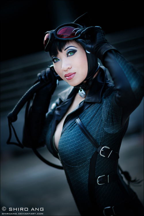 superheroesincolor: Batman: Arkham City - Catwoman Cosplay by Yaya Han (via shiroang)Cosplayer websi