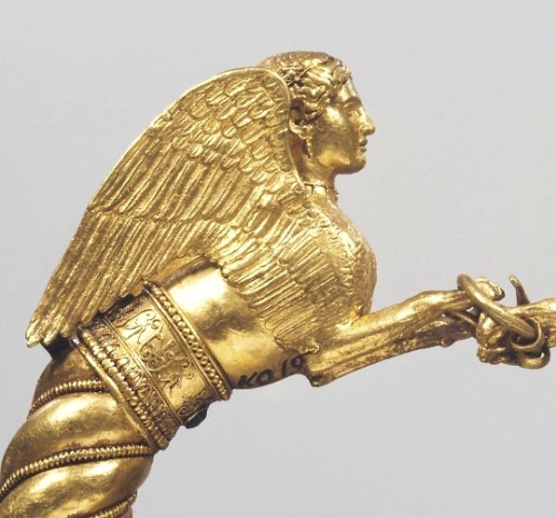hildegardavon:archaicwonder Sphinx Greco-Scythian gold Sphinx bracelet, 400-350 BC, with sphinx prot