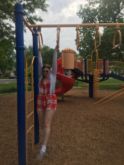 alexinspankingland:  Playing in the park :3