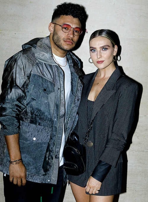 fyeahlittlemix: Perrie Edwards and Alex Oxlade-Chamberlain at the Off-White Fall Winter 2019 show du