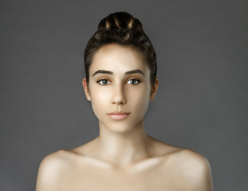 tonedbellyplease:  This is so interesting.  This Woman Had Her Face Photoshopped In Over 25 Countries To Examine Global Beauty Standards Through her work, Esther Honig hopes to discover if a global beauty standard actually exists. This is her unaltered