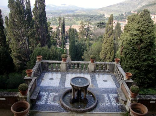 italian-landscapes:  Villa d’Este, Tivoli, Lazio, Italy (XVI sec. - 16th C AC) Google Maps