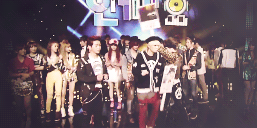 crossgrid:  Everyone looks kind of dead… But Then we have Kim Kibum and Lee Taemin (◡ ‿ ◡ ✿) 