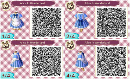 A friend of mine asked me to design an Alice in Wonderland Dress, and I found this super cute pictur