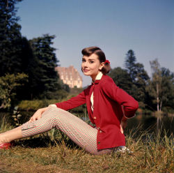 bohemea:  Audrey Hepburn 