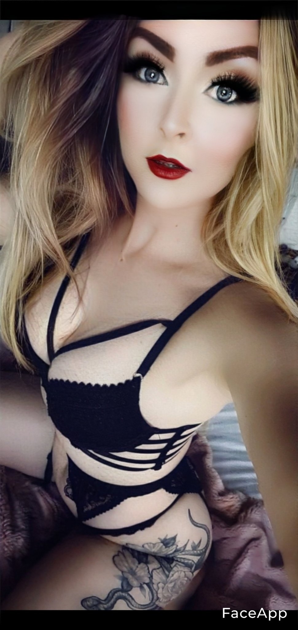 yourforbiddentemptation:I got that red lip, classic thing that you like 💋