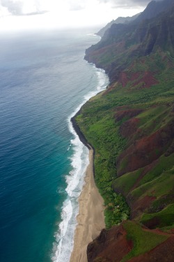 lvndscpe:  Na Pali Coast | by Julian Fong