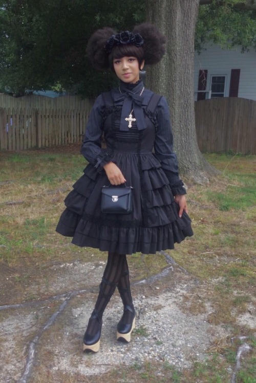 lilac-parade: It’s Halloween month! Blouse, jsk, and shoes are all Bodyline. Everything else is off