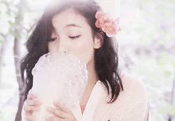  F(x)'s Pink tape  