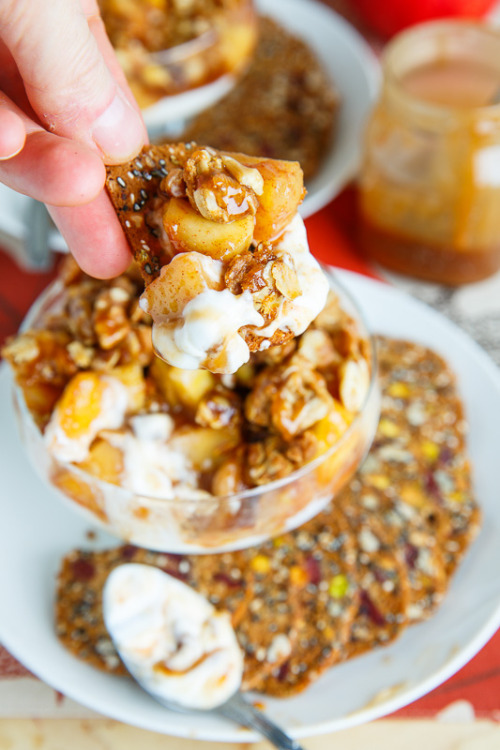 nom-food:Caramel apple crumble cheesecake dip 