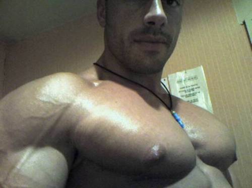 musclelova:  Muscle God tits.