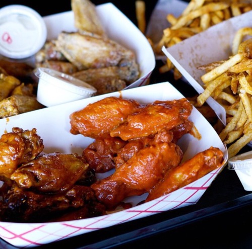 solarsematary:  subzeros:  drinkmorewoder:  afro-arts:  ATL Wings  www.atlwings.com // IG: atlwingschandler - IG: atlwingsphoenix  Chandler, AZ  Phoenix, AZ  CLICK HERE for more black owned businesses!    You can tell this is in the hood somewhere  I