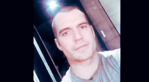 amancanfly:Henry Cavill shaves his beard. [x]#HenryCavill