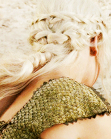 Porn Pics rubyredwisp:  Daenerys Targaryen’s Hair