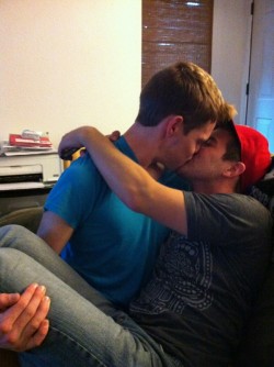 Gay Kisses And Love