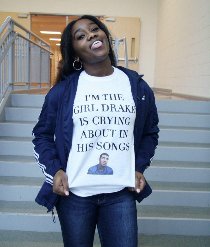 champagnewithpapi:  Guess who got their shirt ? This hoe !! 