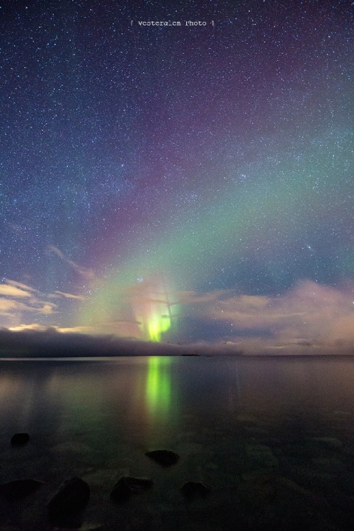just–space:Blokken, Sortland, Kingdom of Norway: Stars and the Aurora Borealis  js