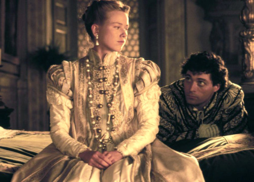 Catherine McCormack as Veronica Franco (1546–1591) in ‘Dangerous Beauty’, 1998