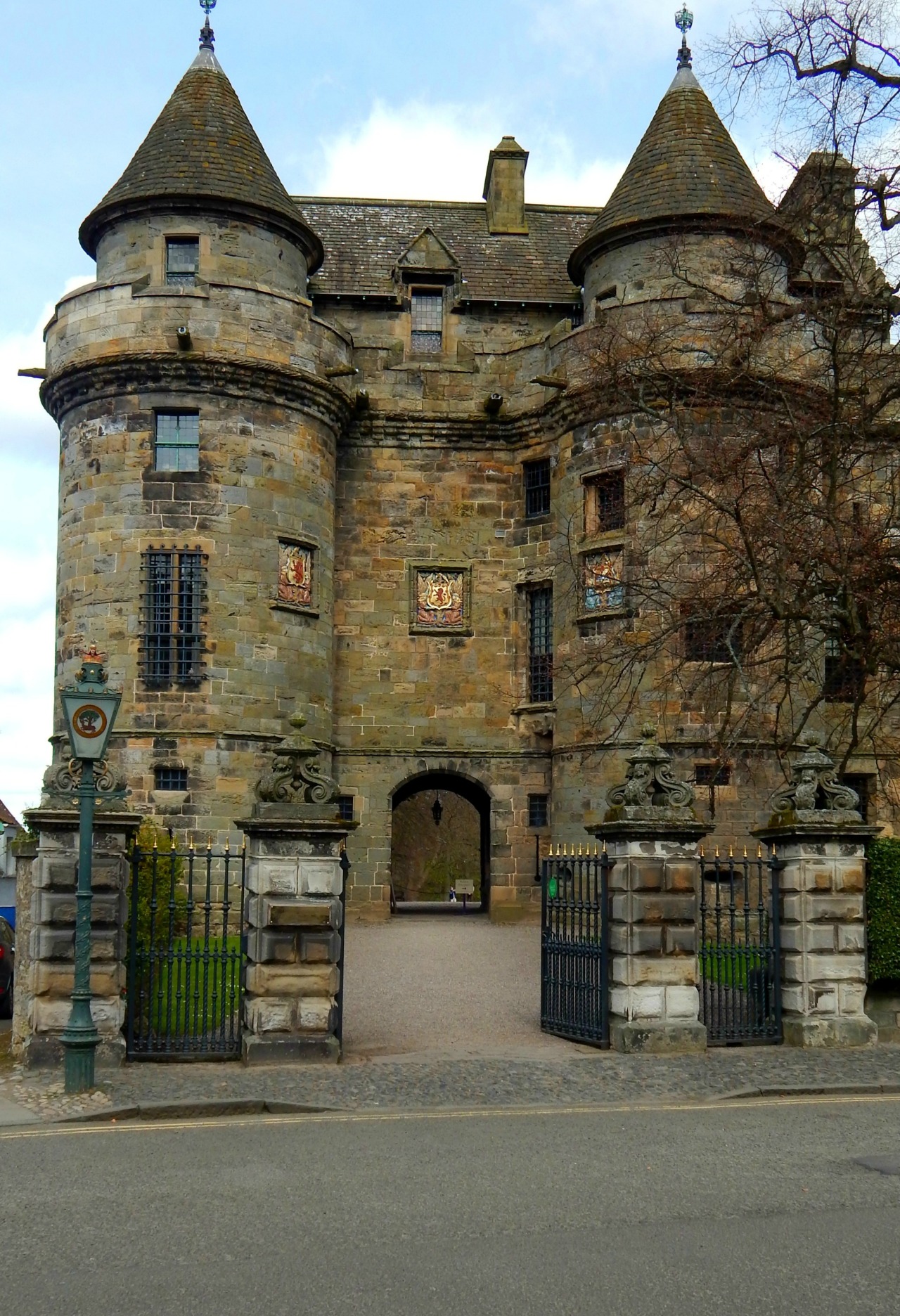 fuckitandmovetobritain:  Great Britain - Edinburgh, Cambridge, Manchester, Jedburgh,