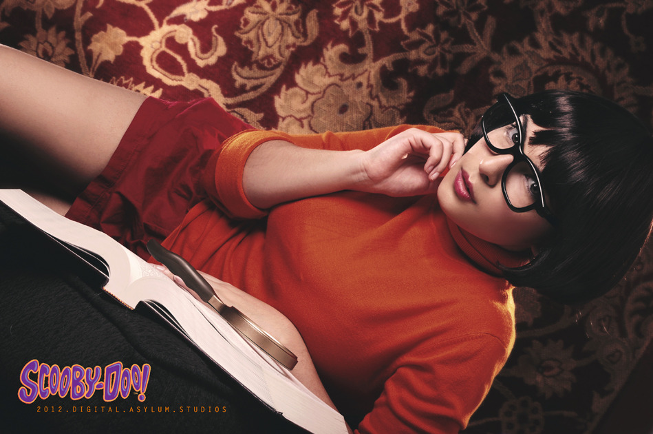 pr0nprovider:  yourbadgrrl:  Velma knows what you need…  She was always the smart