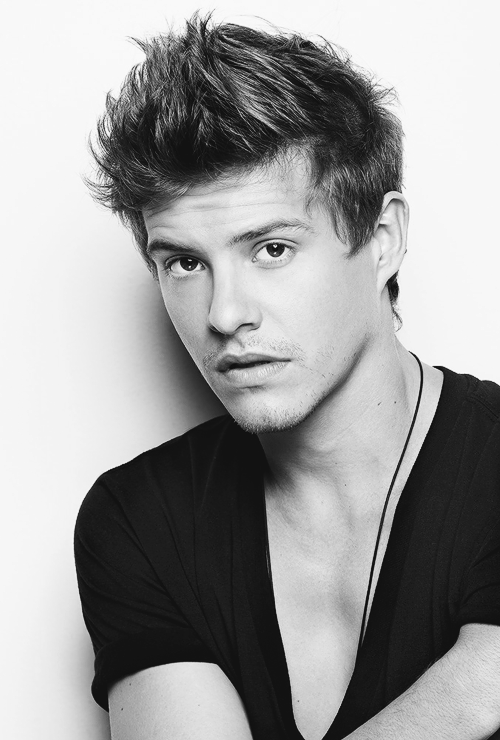 anjo-do-patch:  Hush Hush DreamCast | Xavier Samuel - Jules 
