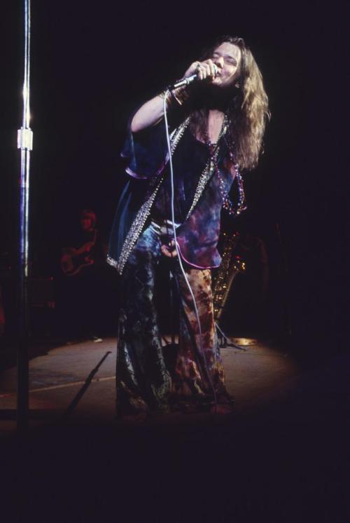 Janis performing at Woodstock, 1969, all photos by Henry Diltz.