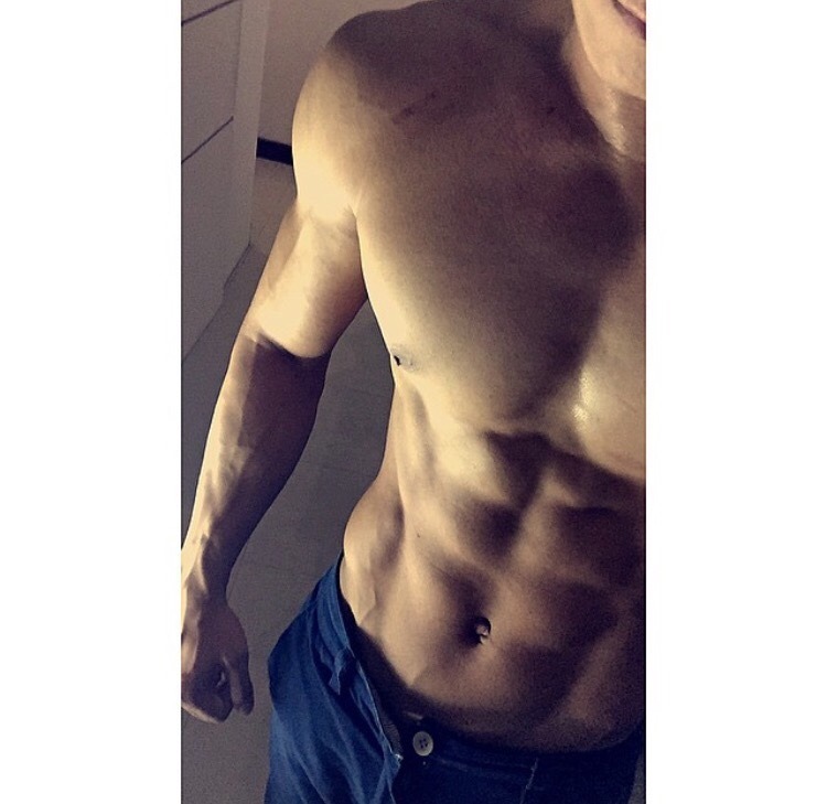 asianhunk-pecs-nips-asses:  monkeyporn2024:  mantop10691:  都已經長的帥成這樣了.身材還這麼好是要逼死多少人阿