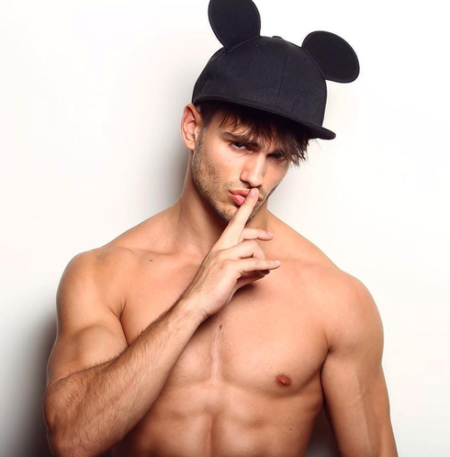 naughtyjorj:  Sergio Carvajal by Gerand Estadella 