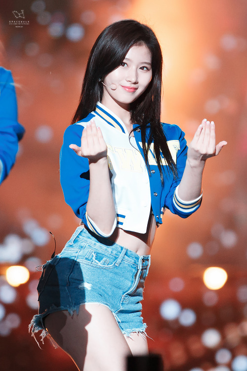fyeah-twice:    © SPACEWALK | do not edit.   