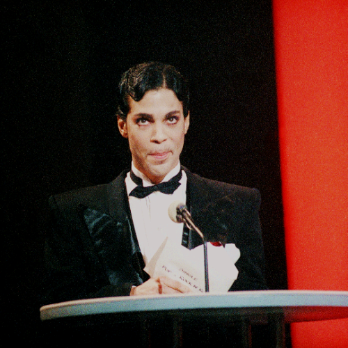 Prince speaks at the American Music awards in Los Angeles, CA., January 27, 1986.