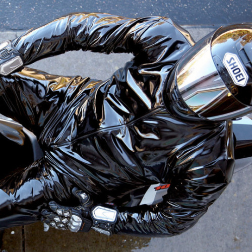 vandickfetish:  PVC Biker 