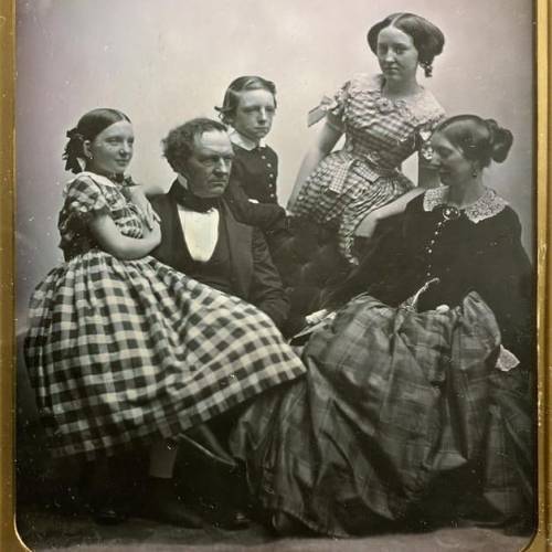 I don’t know nothing about this pic but i suppose it’s from 1850s-1860s and probably fro