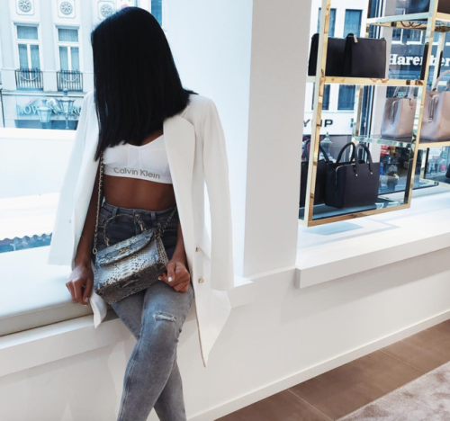 elllenagilbert: hype-nd-luxury: Want to dress like Kylie, Kendall, Kim K, Rihi, Gigi, Bella, Ariana 