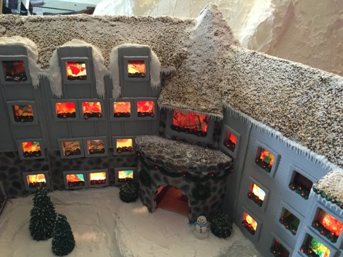 sixpenceee:A gingerbread replica of the Overlook Hotel from the Shining. (Source)