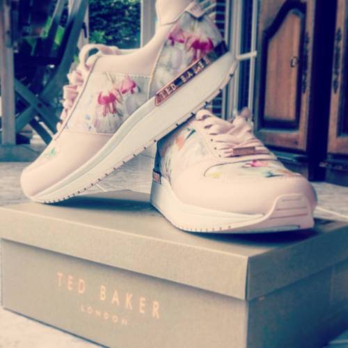 I absolutely l.o.v.e my new sneakers&hellip; #tedbaker #ihavediedandgonetoshoeheaven #bestmommieint