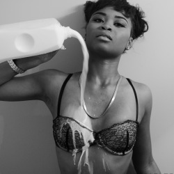 hierothegreat:  jasselisa:  MILK IS GOOD