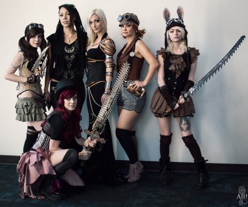 kamikame-cosplay:  Nice steamgirls by the telented Kato. Photo by Alternate History Photography
