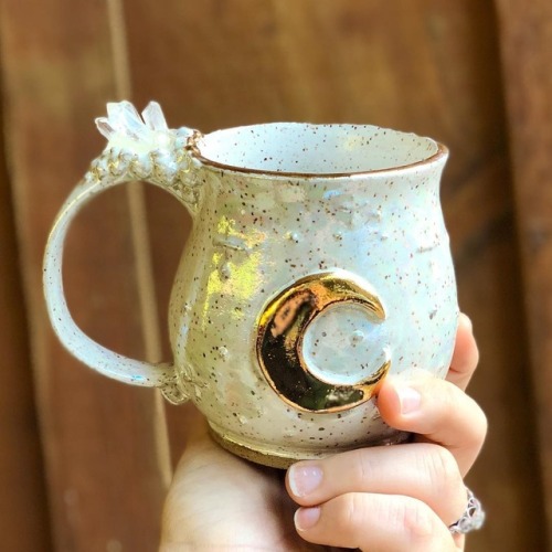sosuperawesome:Moon Crystal MugsLa Le Pottery on EtsySee our #Etsy or #Mugs tags