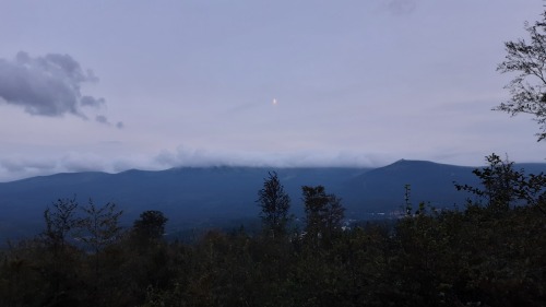 nakedinthecity: Moon Over Szklarska Poręba, 24.09.2020