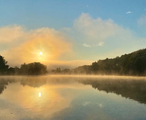 geopsych:I walked on the lake path again at sunrise.