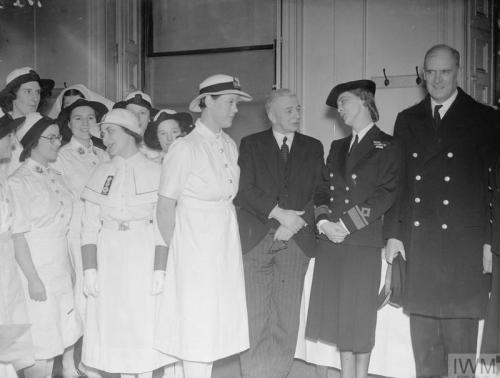 Wrens en route to Singapore (1941).  The Duchessof Kent (Commandant of the WRNS) and Albert Victor A