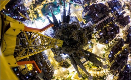 Vitaliy Raskalov of On The Roofs recently shared a series of photos from Barcelona’s famous Sagrada 