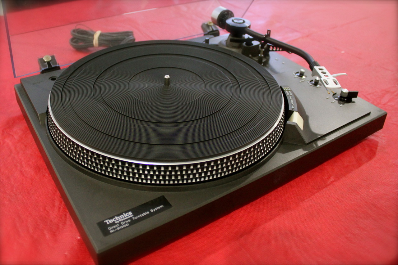 dustyrecordsandturntables:  Find at the flea market, Technics SL 2000 Direct Drive.
