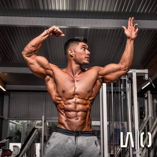   Nicolas Iong