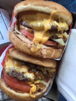 southern-gin:  onthedown-low:  hey Johney. get me two  Sweet lord of mercy…  Ugh craving in n out right now